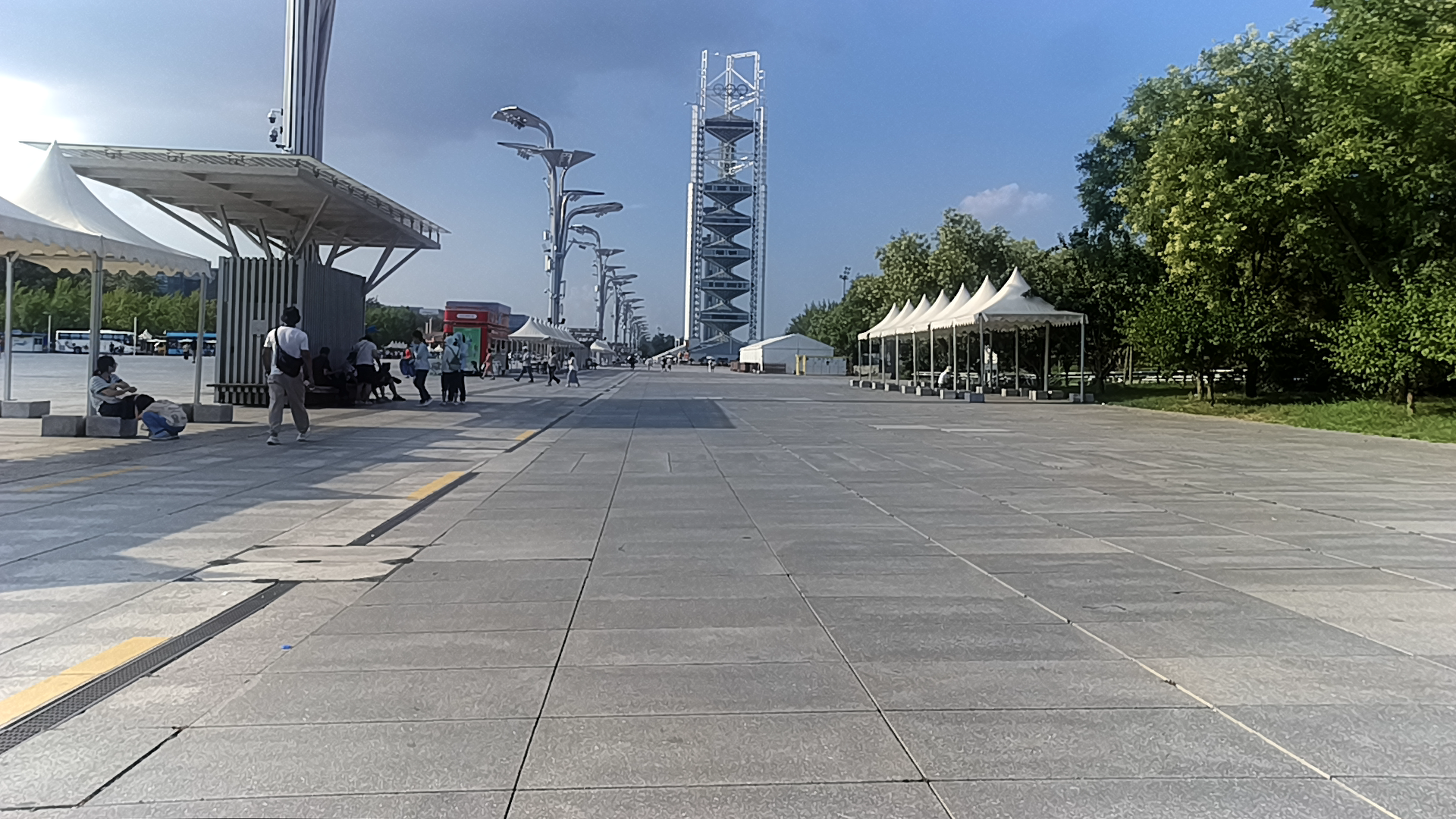 plaza2